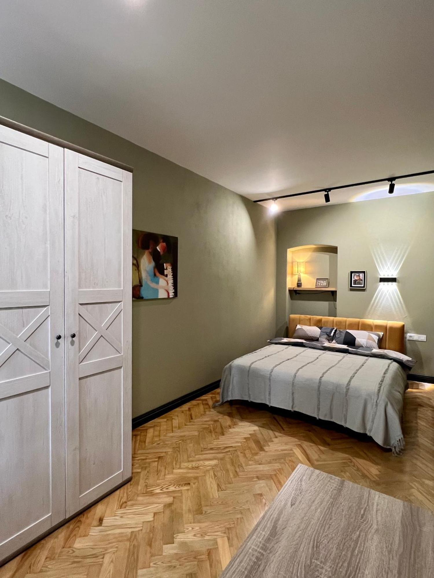 Art Glebova Apartment Lviv